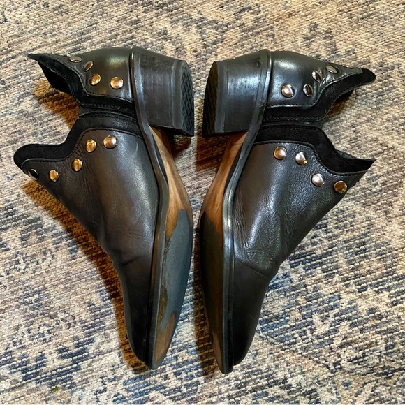 ✨Leather Grommet Shootie made in Spain size 38/7.5✨ - Picture 3 of 8